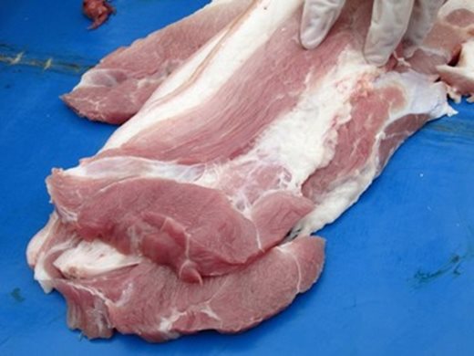 Конфискуваха 13 тона месо и сланина от предприятие във Варна