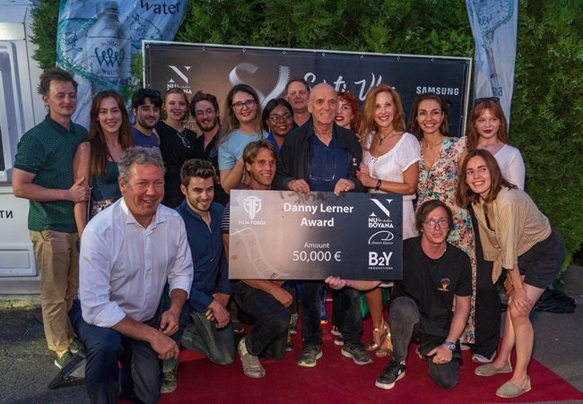 Легендарният холивудски режисьор Мартин Кембъл получи почетната награда на „Свети Влас Филм Фест“