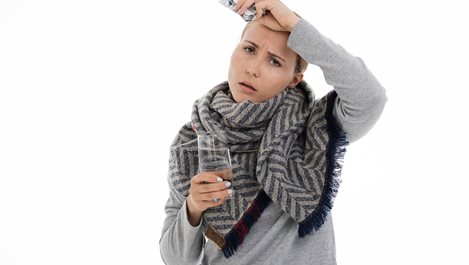 Как да се справим бързо с настинките с домашни средства