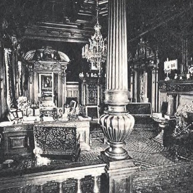 Личният кабинет на Батенберг в Двореца в София.