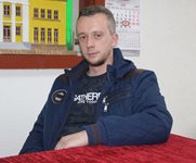 Ангел се връща в Чепеларе с диплома от вуз, но работи в бензиностанция и възкресява читалището