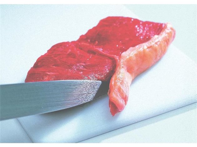 Оптималната порция червено месо е колкото карта за игра, и то без сланина.
СНИМКИ: ДАК И ТКК