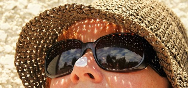 Кожата ни брои часовете на слънце - след 12 000 активира аларма за рак