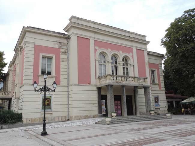 Видинският театър. Снимки Уикипедия/Vassia Atanassova - Spiritia