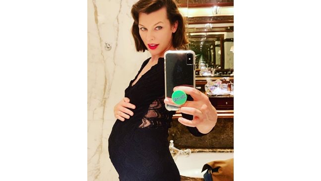Мила Йовович бременна с трето дете, преди 2 години претърпяла аборт