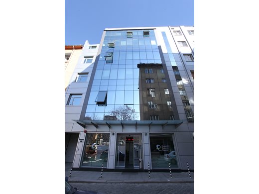 БЕХ купува сграда в центъра на София от АЕЦ "Козлодуй" за 4,5 млн. лв.