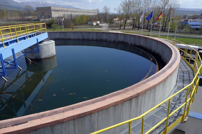 Пречиствателната станция за държовна вода на "Аурубис" е единствената в България.