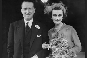 Двойката херцози Иън и Маргарет Кембъл не се радва дълго на щастлив семеен живот.