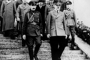 Хитлер приема писмото на Фердинанд, тъй като много уважавал сина му цар Борис III.