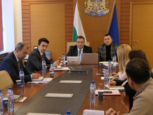 По-добри условия за български храни до пазара обеща ръководството на земеделското министерство