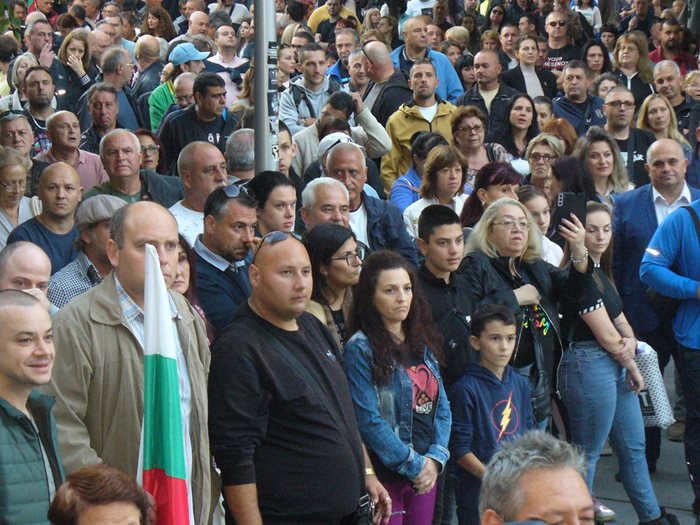 Толкова много хора в Стара Загора събра само митингът преди два месеца в подкрепа на ученичката Дебора.
Снимка: Ваньо Стоилов