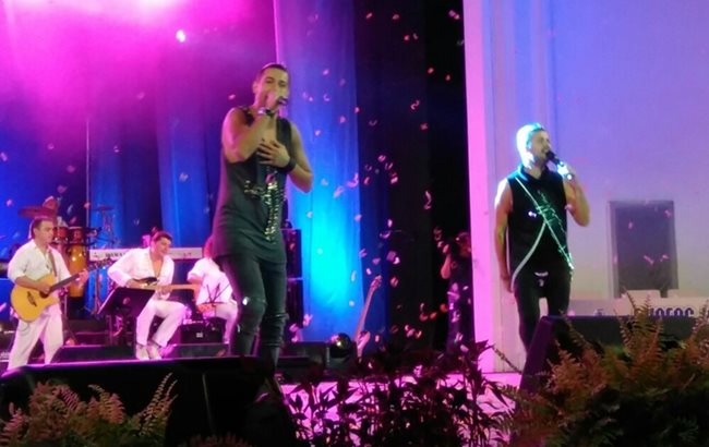 Песента, изпълнена от Стефан Илчев и Денислав Новев, спечели гласовете на публиката.