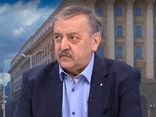 Тодор Кантарджиев: Антибиотикът при коклюш се дава веднага, по-късно няма никакво действие