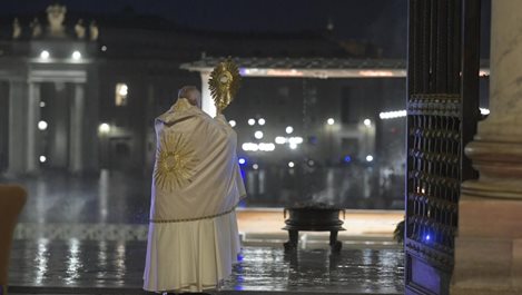 Папа Франциск: "Да гребем заедно! Всички сме в една лодка"