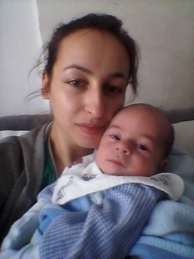 Валя Димитрова и бебе Антон