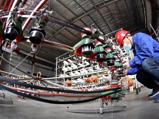 "Ди Велт": Китай се е превърнал в най-големия производител на машини и индустриално оборудване в света