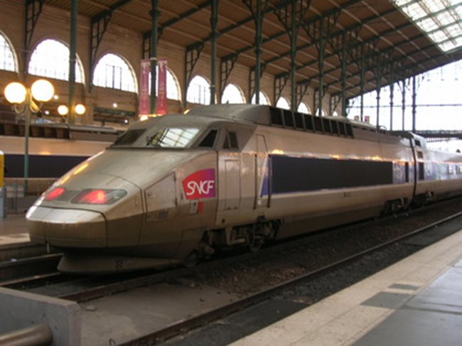 От френските железници съобщиха за необичаен инцидент. Снимка event1001.com