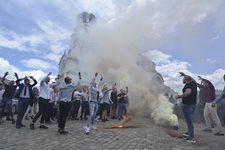 Вижте изпращанията на абитуриенти в столицата (Снимки)