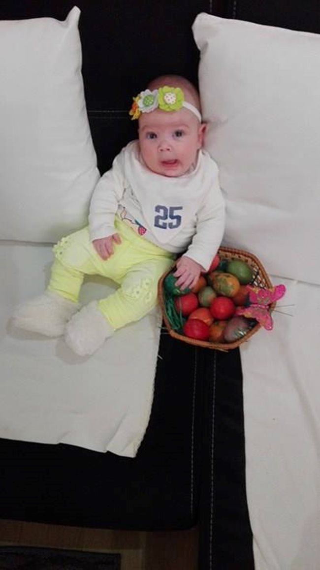 Никол Тодорова, 4 месеца