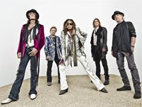 След 8 години, легендарната банда Aerosmith издаде нов сингъл