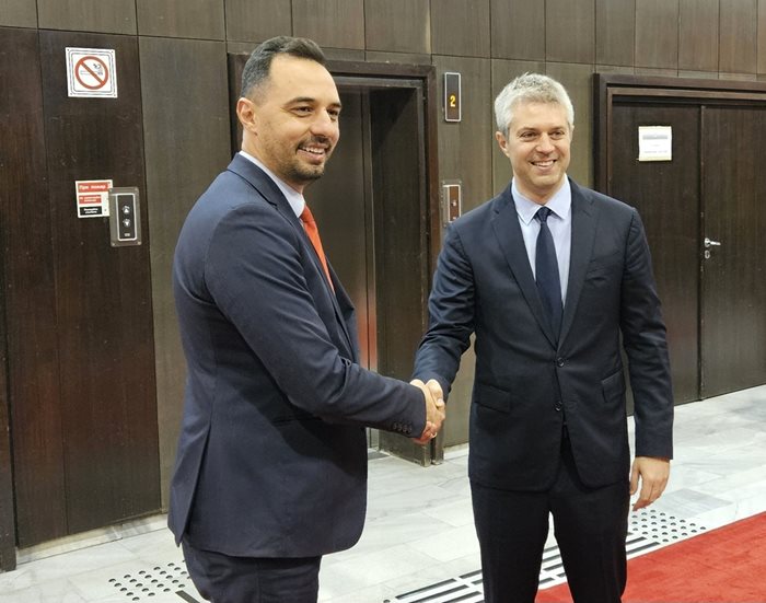 Министърът на икономиката и индустрията Богдан Богданов заедно с кмета на Варна Благомир Коцев.