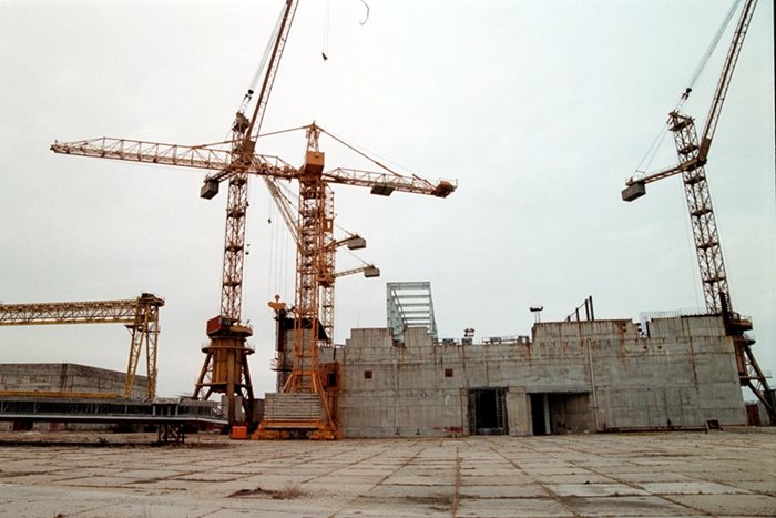 Площадката на “Белене” с фундамента на първия реактор, който бе разрушен. Сега ще се търси инвеститор за новите реактори.