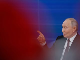 Путин заяви, че е дръпнал Русия от "ръба на пропастта"