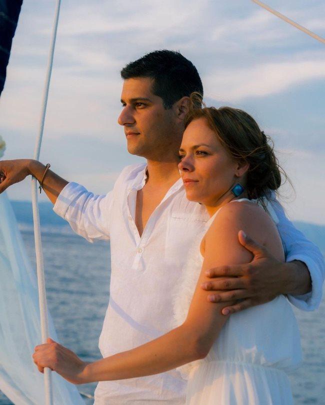 Йоанна Темелкова и Мартин Гяуров си казаха “да” на яхта в Гърция.