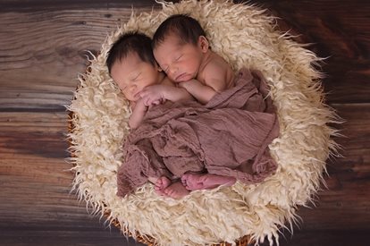 Близначки родиха момиченца по едно и също време