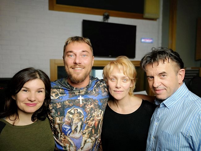 Продуцентът Игор Марковски, Койна Русева, Миро и композиторката и текстописец Биляна Чукоева (от дясно на ляво)