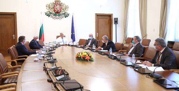 Борисов на срещата с Националния оперативен щаб в Министерския съвет. Снимка Фейсбук:Бойко Борисов