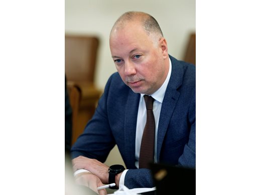 Желязков подписа със "Соф Кънект" 
анекса за концесията на летище София