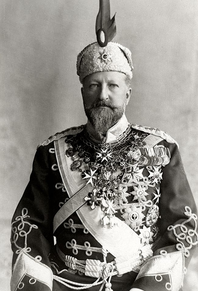 Цар Фердинанд в гвардейска униформа