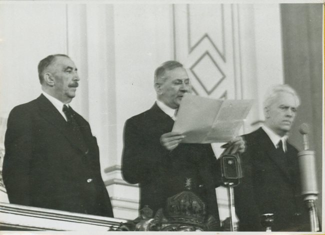 Тримата регенти от ляво на дясно: Цвятко Бобошевски, проф. Венелин Ганев и Тодор Павлов

