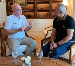 Христо Стоичков се срещна с президента на ФИФА Джани Инфантино в Руанда