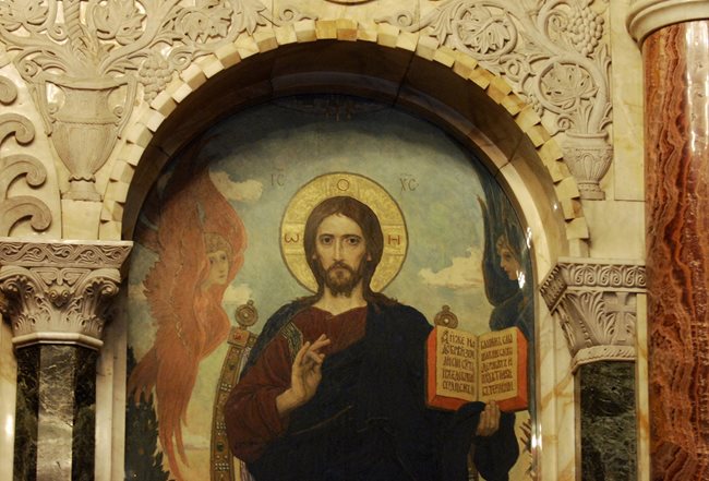 Икона на Исус Христос в храма "Св. Александър Невски"