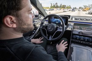 Системи като Drive Pilot на Mercedes са най-модерните в момента.