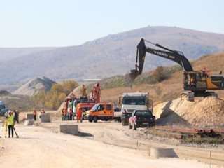 Николоски ядоса наше министерство - лъжел за жп коридор