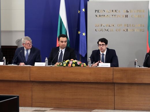 Пеканов: Съветът за икономически анализи започва дискусия за икономическите ни проблеми