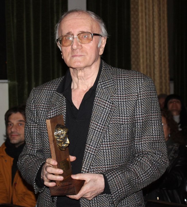 Националната литературна награда на името на Пейо Яворов, което се присъжда на всеки 5 години, тази година бе връчена на поета Иван Цанев.