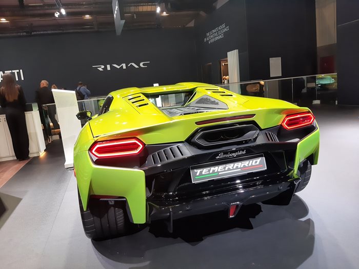 Цената на Lamborghini Temerario се очаква да започне от около 300 000 евро.