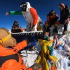 Концерт на връх Еверест, мексиканец свири на най-високата точка в света (Видео)