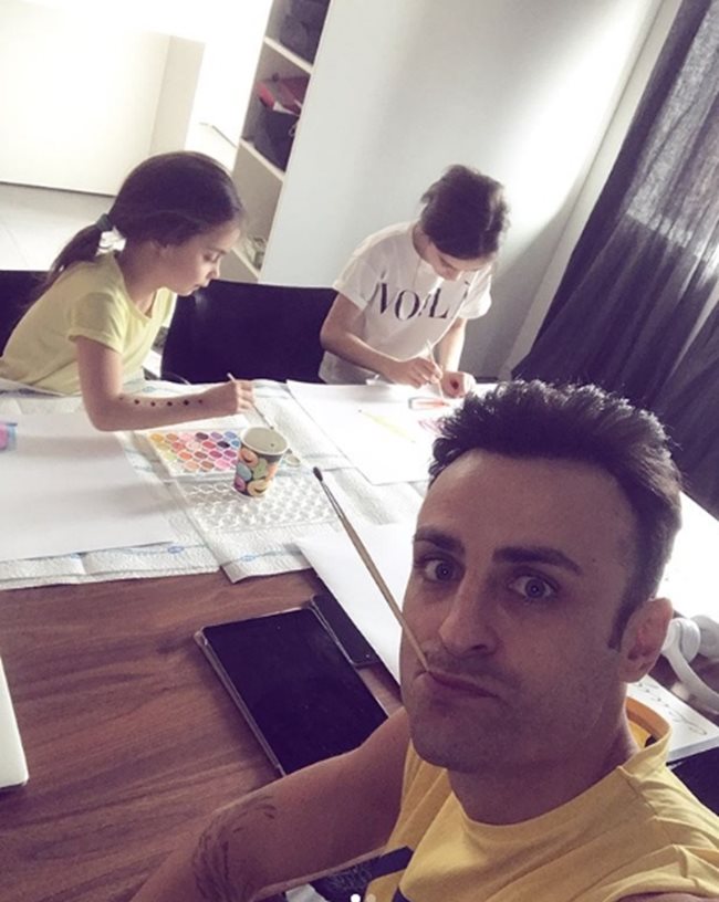 Димитър Бербатов с дъщерите си Деа и Елиа  СНИМКИ: инстаграм/berbo9