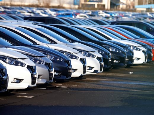 Срив в продажбите на нови конвенционални автомобили в ЕС