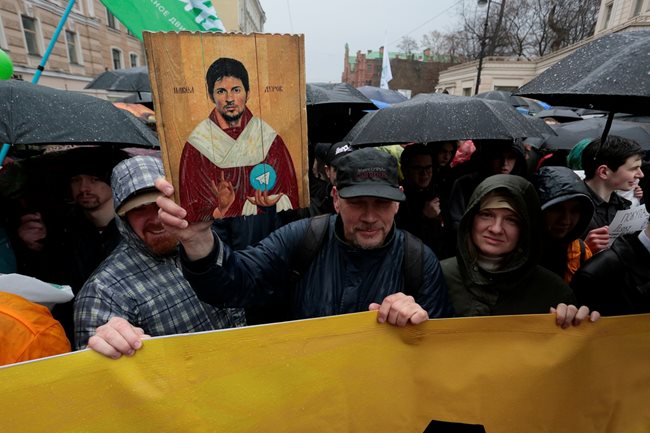 През 2014 г. в Русия има протести в защита на Павел Дуров.