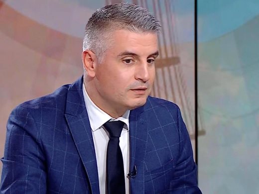 Радослав Рибарски: Внимателно ще се запознаем с мотивите дерогацията на "Лукойл" да отпадне