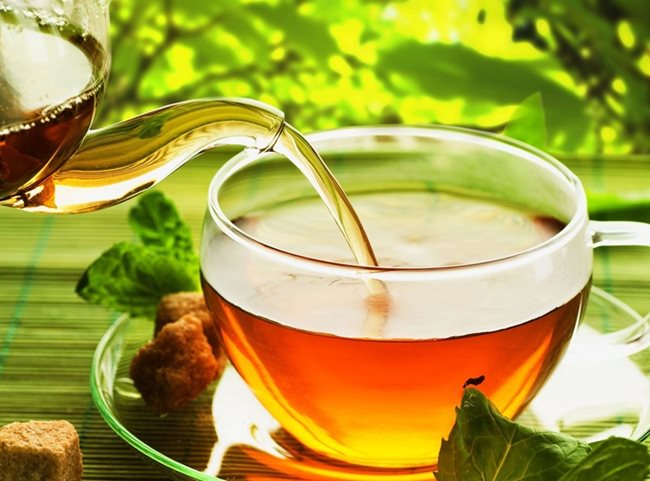 В дните за пречистване е позволено да се пие чай с мед. Той влияе успокояващо на организма и премахва чувството за глад и дразнене в стомаха.