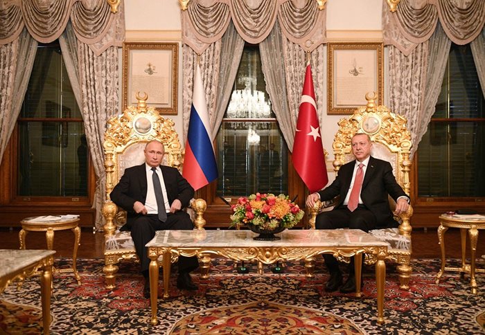Руският президент Владимир Путин и турският му колега Реджеп Тайип Ердоган в Истанбул СНИМКА: Ройтерс