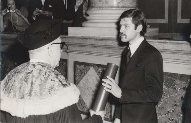 1975 г.: Церемония по удостояване с титлата “доктор по философия” на Виенския университет
СНИМКИ: ЛИЧЕН АРХИВ