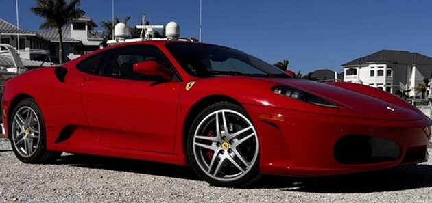 Продава се Ferrari F430, принадлежало на Доналд Тръмп